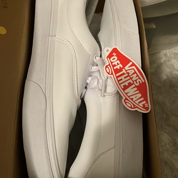 VANS Era Classic Tumble Truewhite Leather Women's Sneakers Skate Shoes NEW 10 - Picture 7 of 8